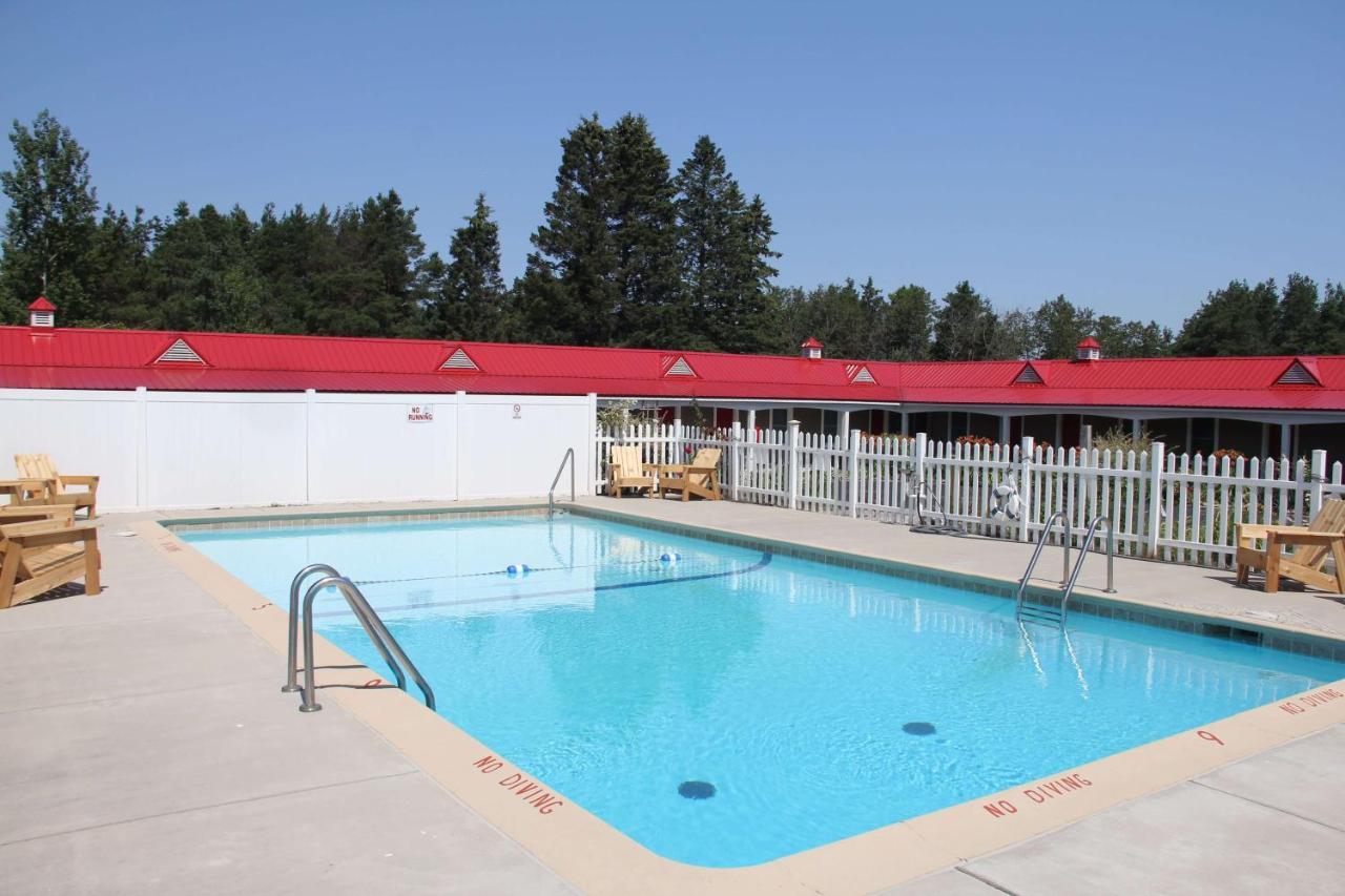 Mackinac Lake Trail Motel Макино Сити Стая снимка